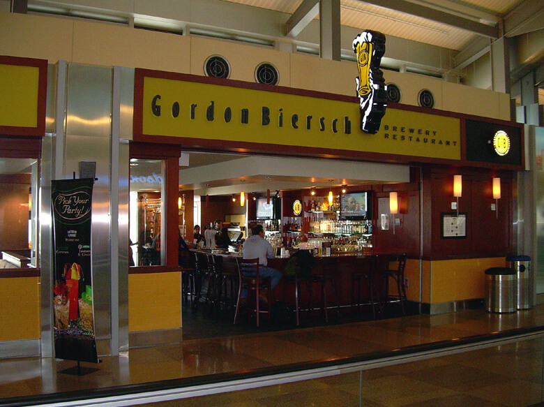 Gordon Biersch airport restaurant build out