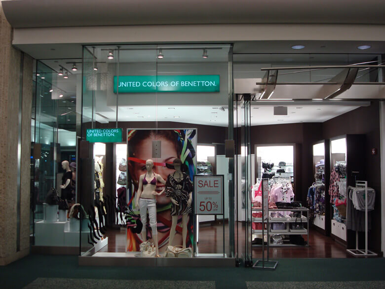 United Colors of Benetton airport store space build out
