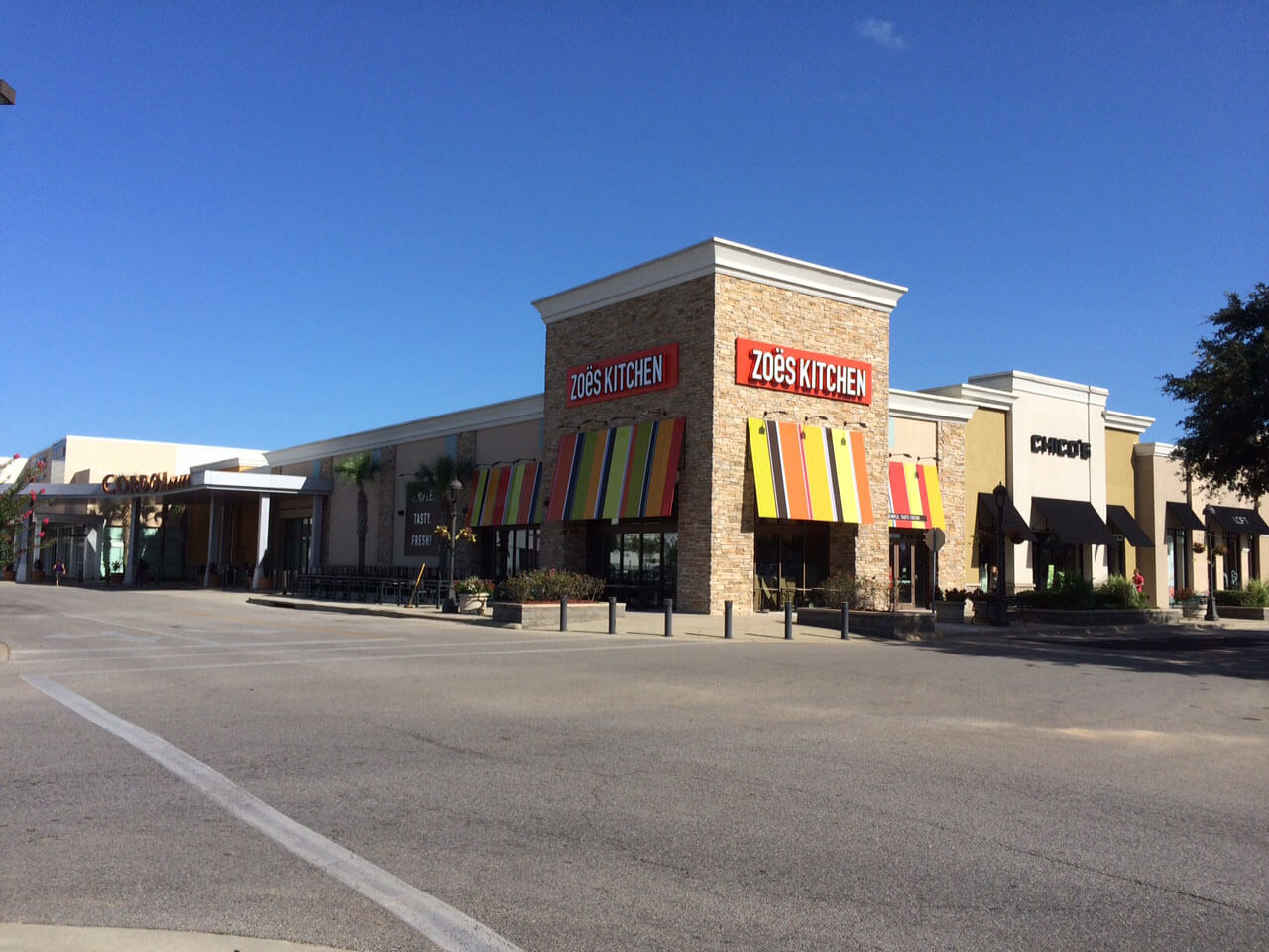 Zoe's Kitchen restaurant exterior